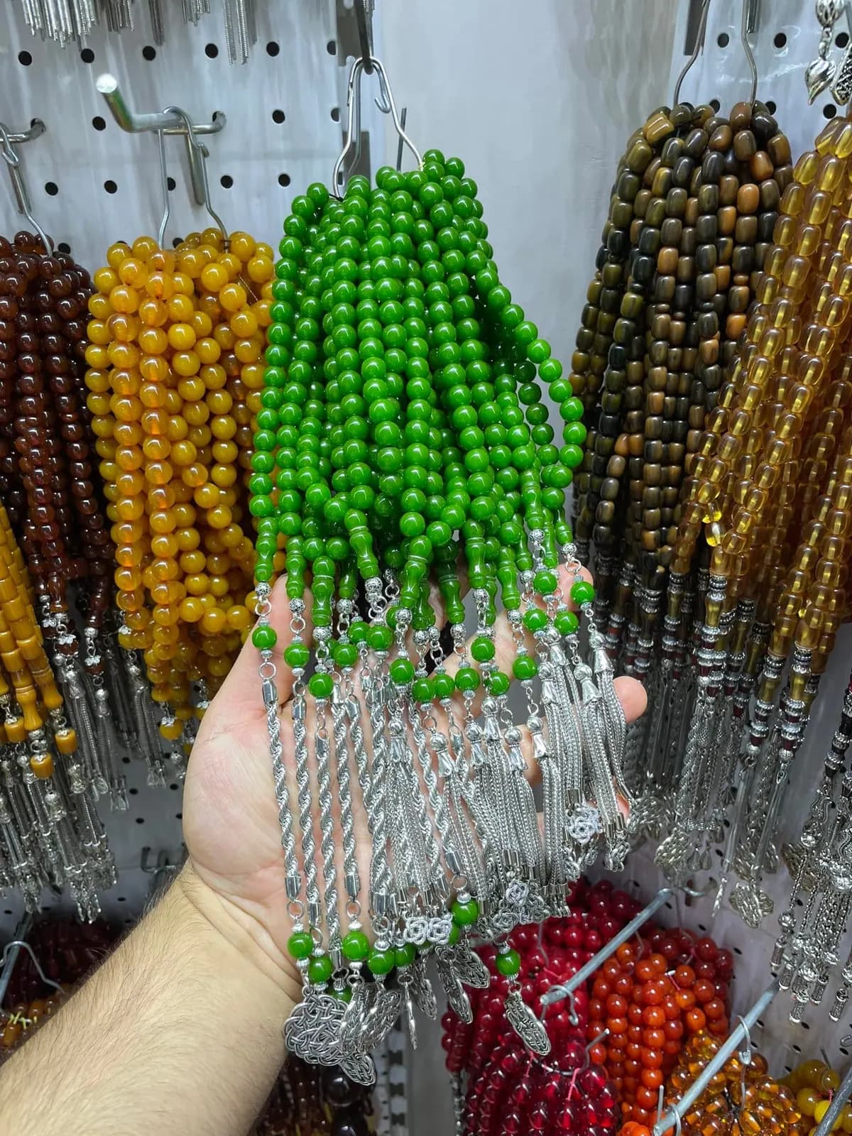 Püsküllü Çubuk Sıkma Kehribar Tesbih — Yeşil No.36