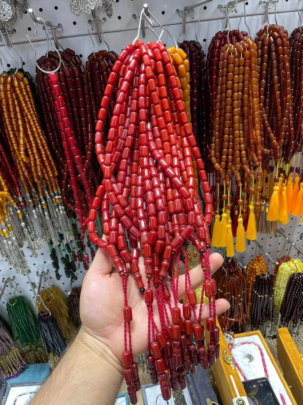 Püsküllü Çubuk Sıkma Kehribar Tesbih — Kırmızı No.47