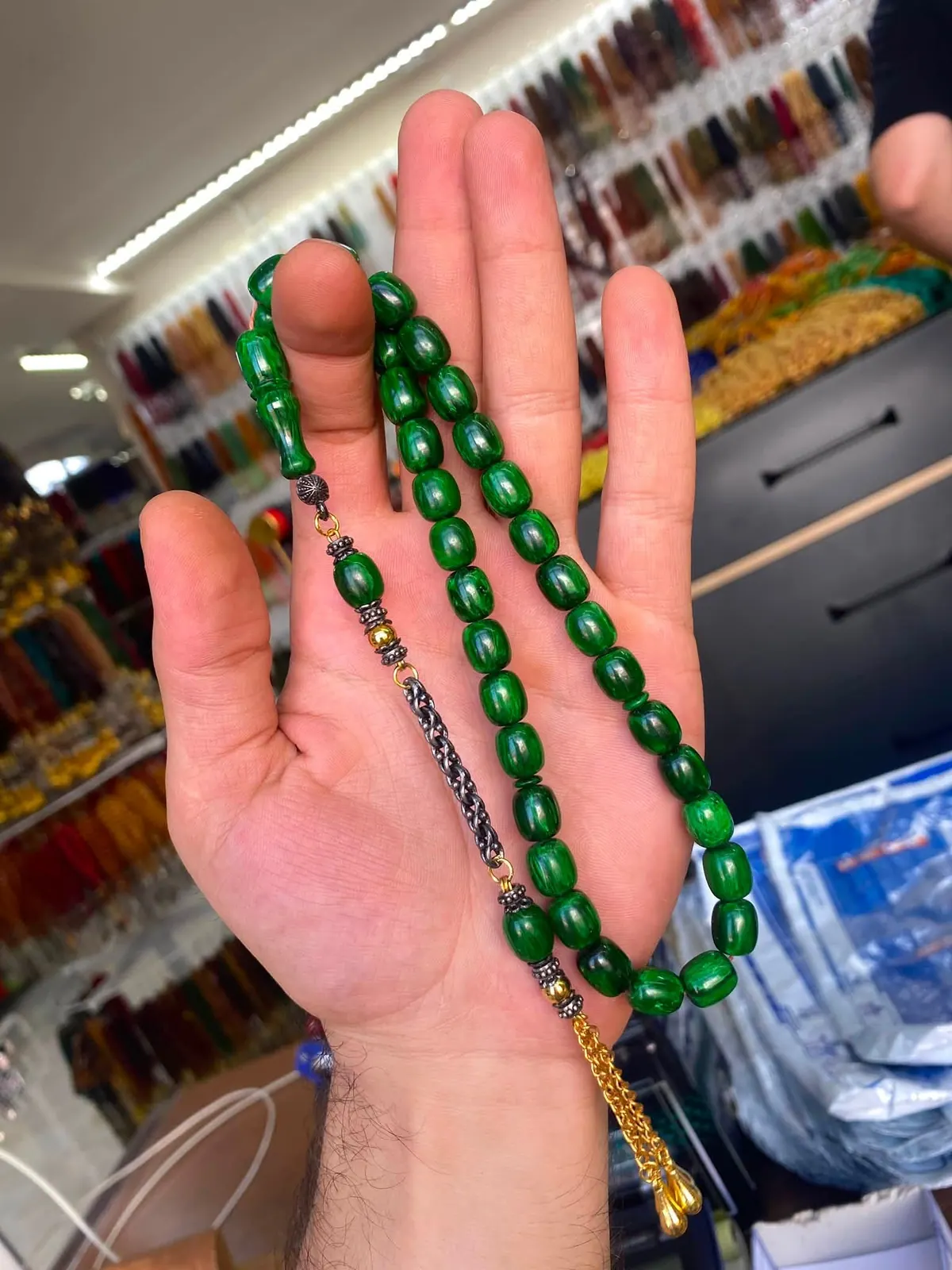 مسبحة الباغة النازفة بشرابة — أخضر رقم 09